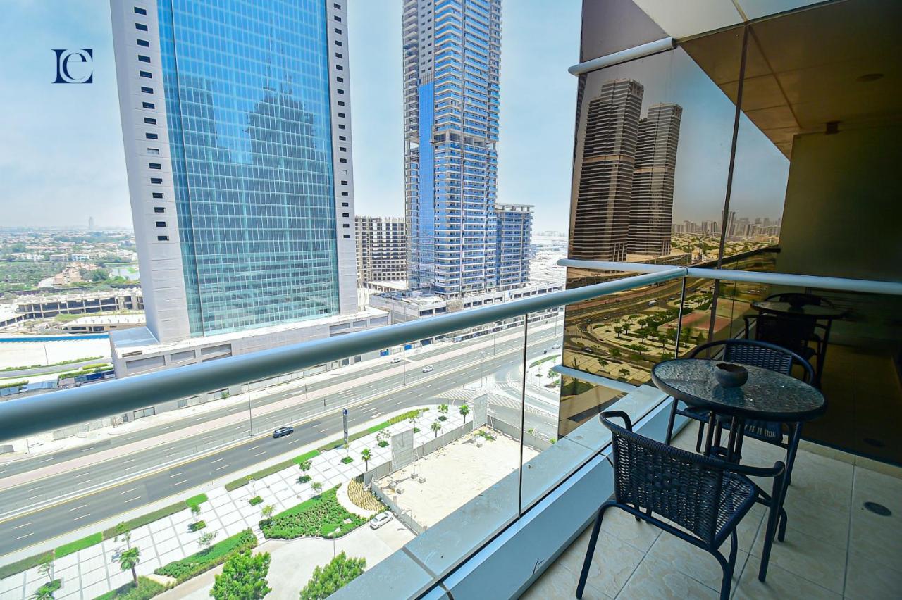 Brand New Studio Apt - Near Jlt Metro Dubai Bagian luar foto