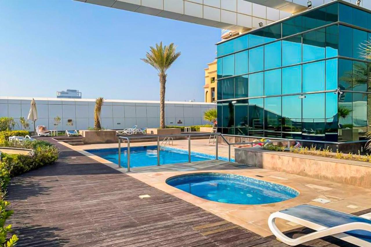 Brand New Studio Apt - Near Jlt Metro Dubai Bagian luar foto